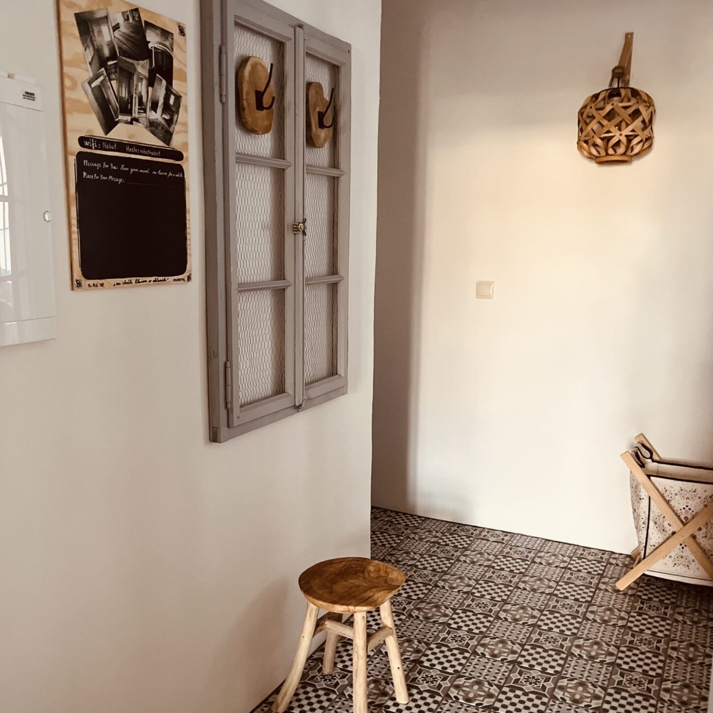 chodbička pokoj kostel